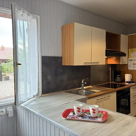 Champetre Avec Piscine Couverte En Auvergne - Fr-1-489-590 * Le Theil (Allier)