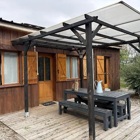 Champetre Avec Piscine Couverte En Auvergne - Fr-1-489-590 Prázdninový dům *