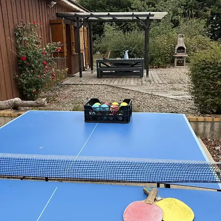 Champetre Avec Piscine Couverte En Auvergne - Fr-1-489-590 Prázdninový dům *