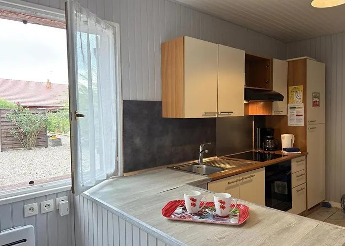 Champetre Avec Piscine Couverte En Auvergne - Fr-1-489-590 * Le Theil (Allier)