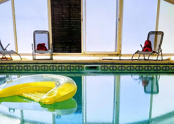 Champetre Avec Piscine Couverte En Auvergne - Fr-1-489-590 Prázdninový dům *