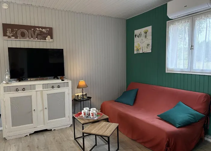 Champetre Avec Piscine Couverte En Auvergne - Fr-1-489-590 * Le Theil (Allier)