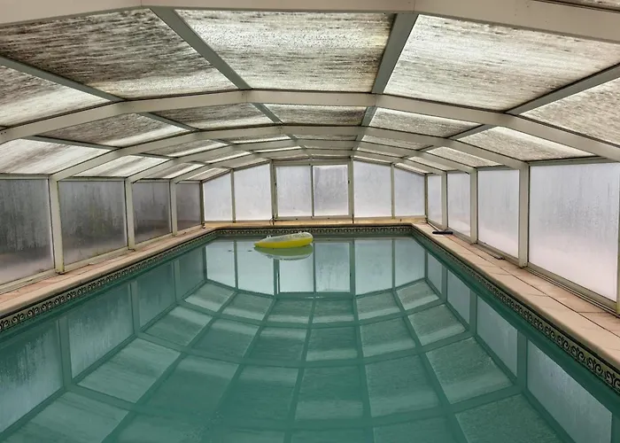 Champetre Avec Piscine Couverte En Auvergne - Fr-1-489-590 Le Theil (Allier)